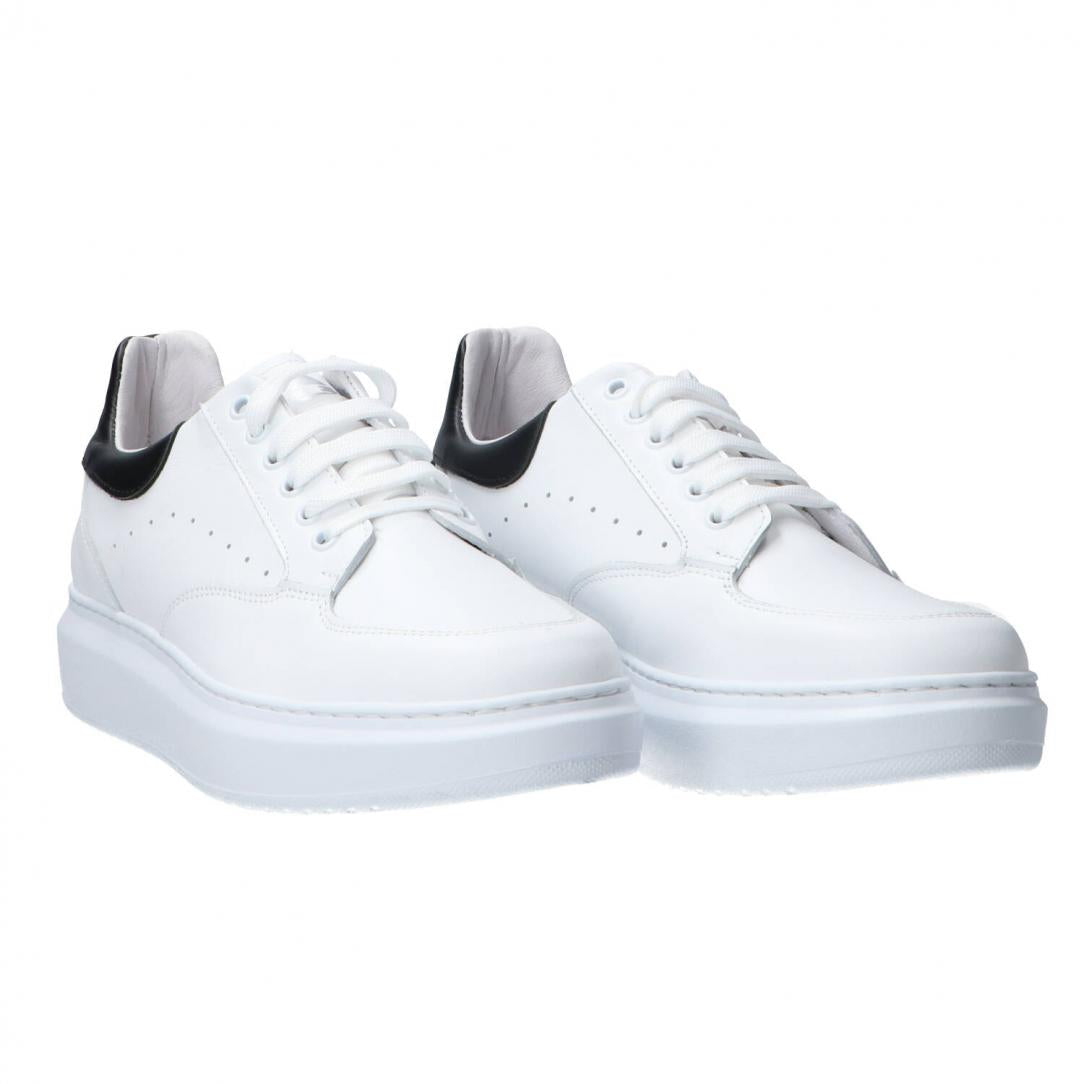 Exton Sneakers Uomo in Pelle Bianca Traforata sui Lati con Tallone Nero