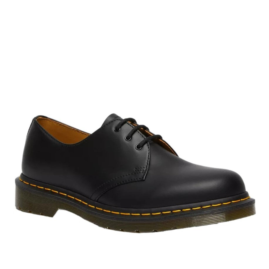 Dr. Martens allacciato basso nero