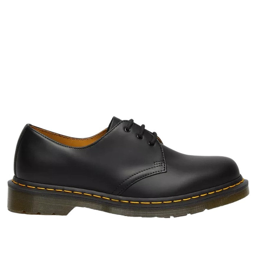 Dr. Martens allacciato basso nero