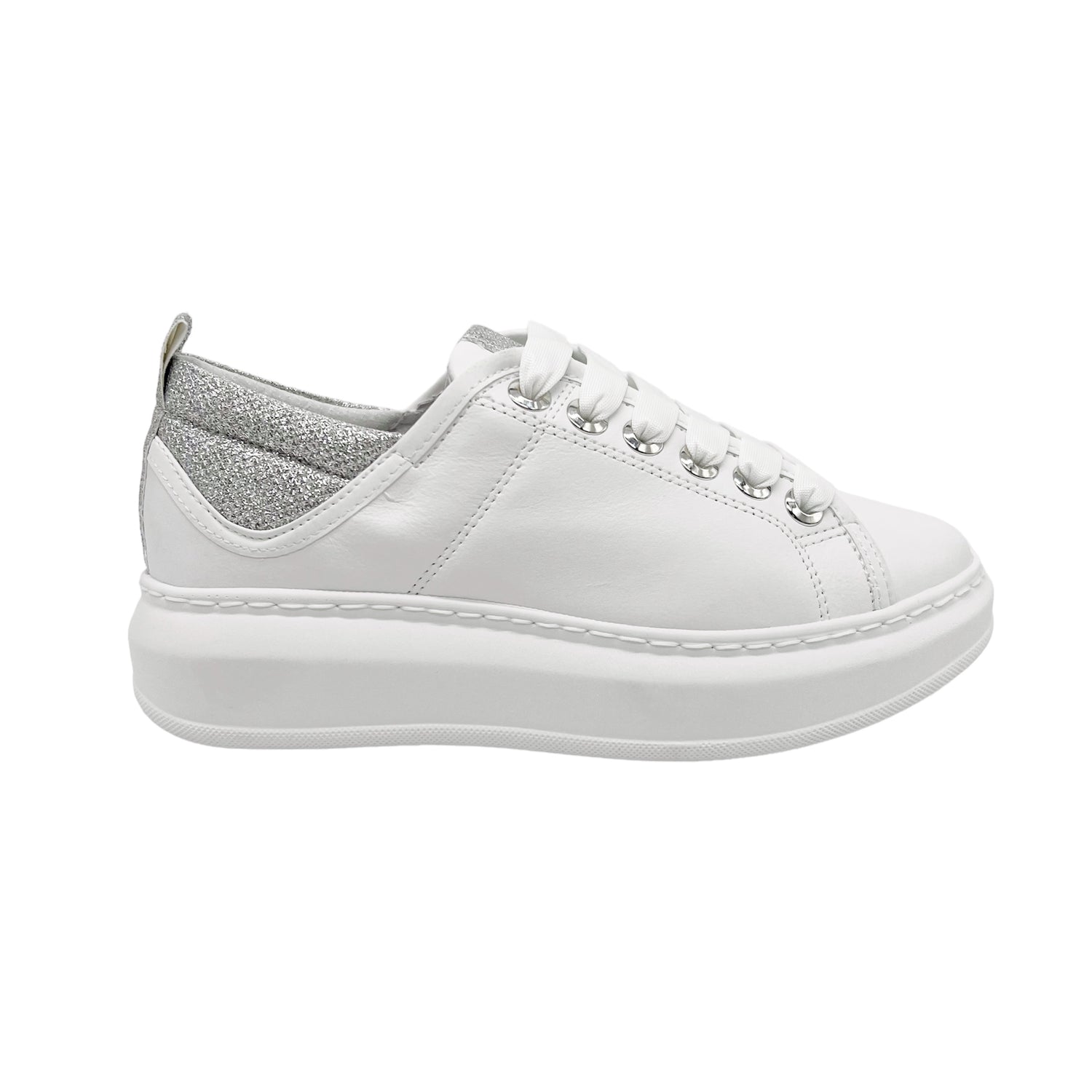 Uma Parker Sneakers bianca con tallone glitterato argento