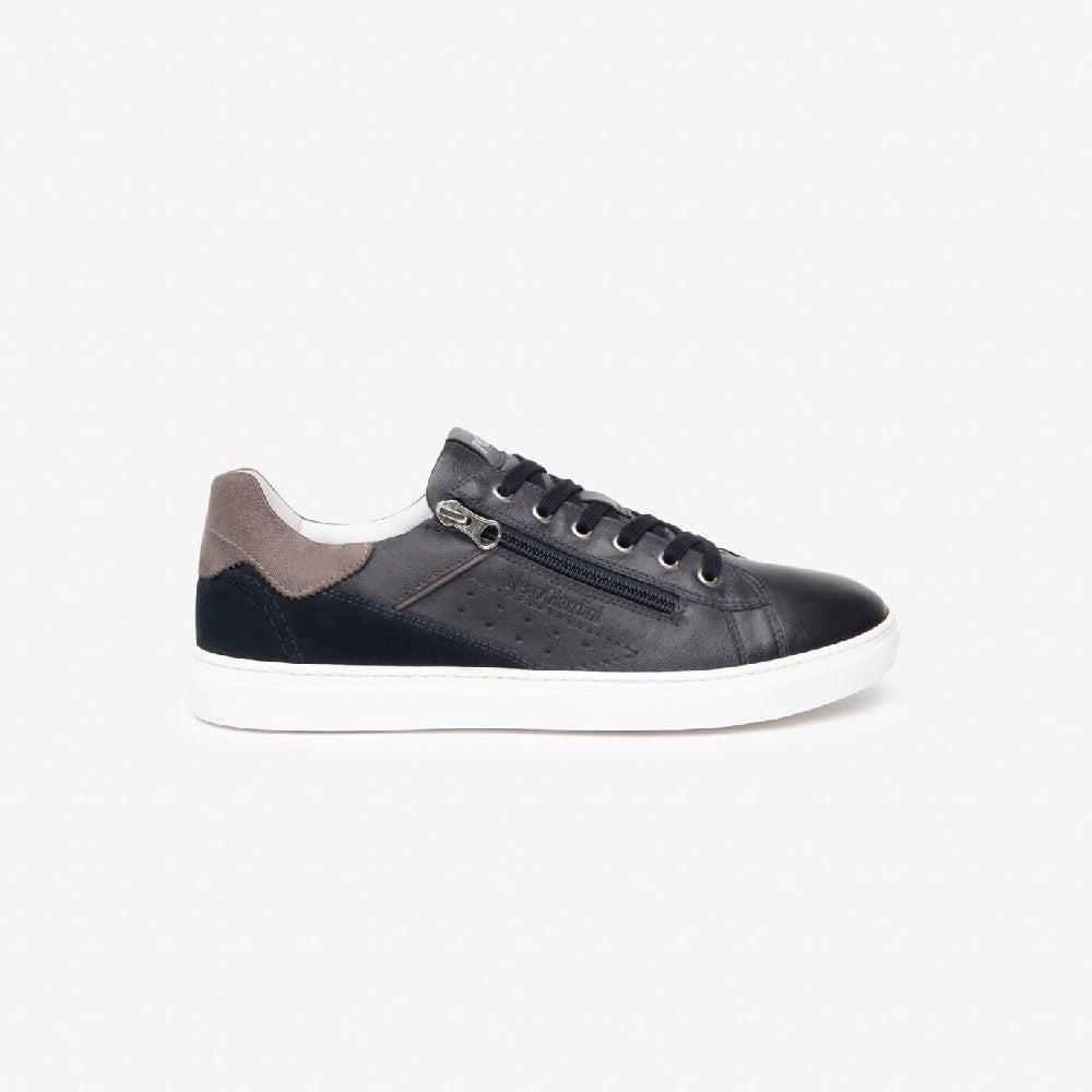 Nero Giardini Sneakers blu in pelle scamosciata