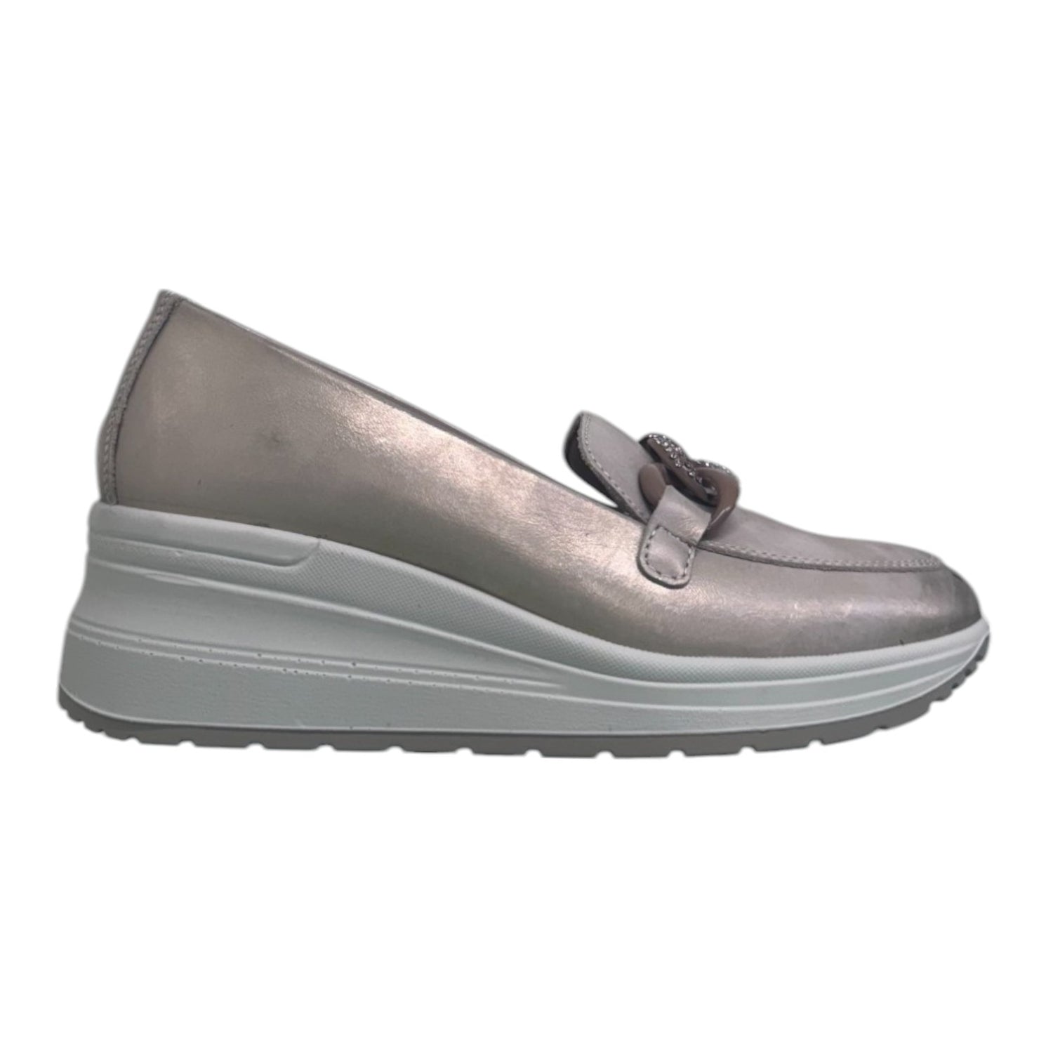 Enval Soft Mocassino Platino in Pelle con Zeppa e Catena da Donna