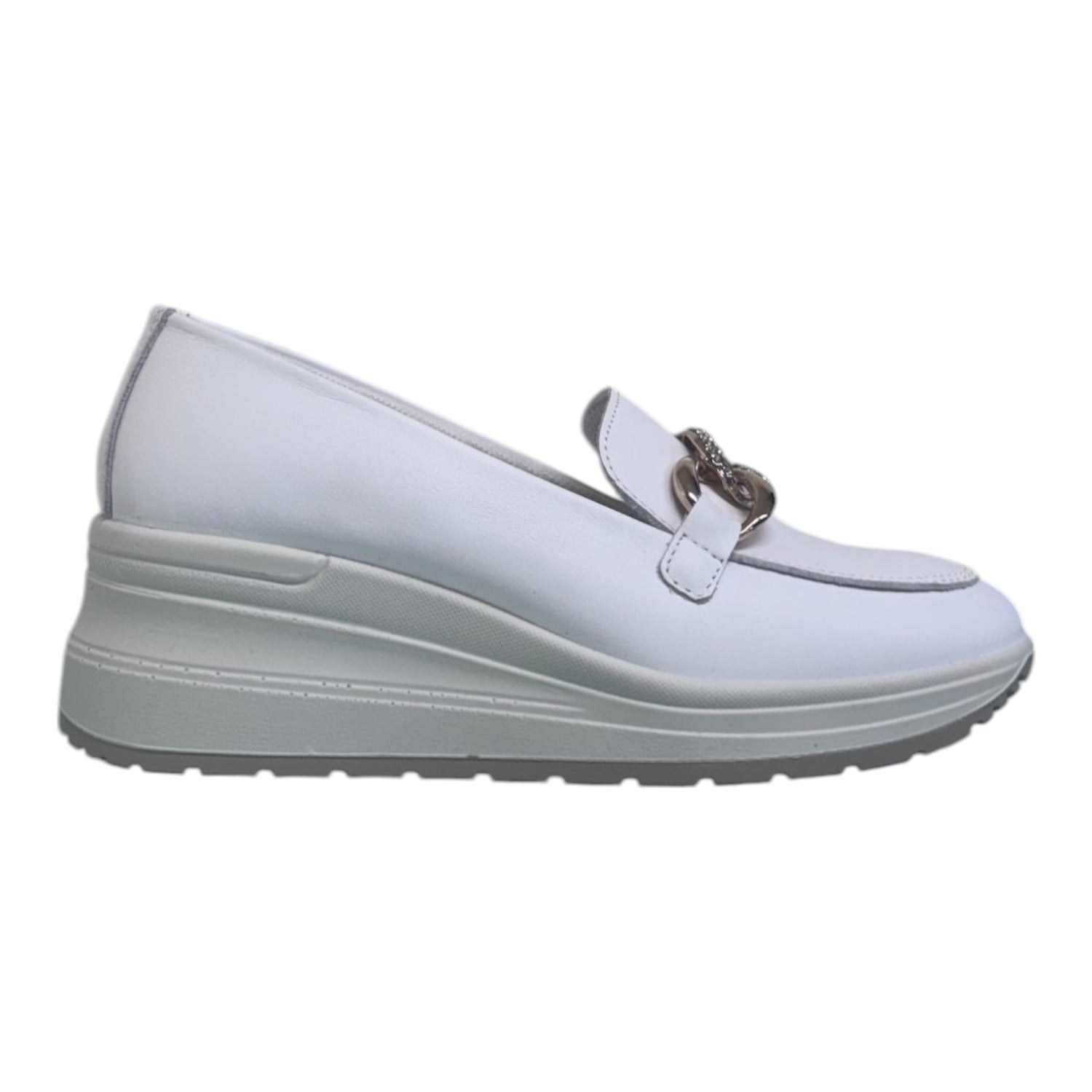 Enval Soft Mocassino Bianco in Pelle con Zeppa e Catena da Donna