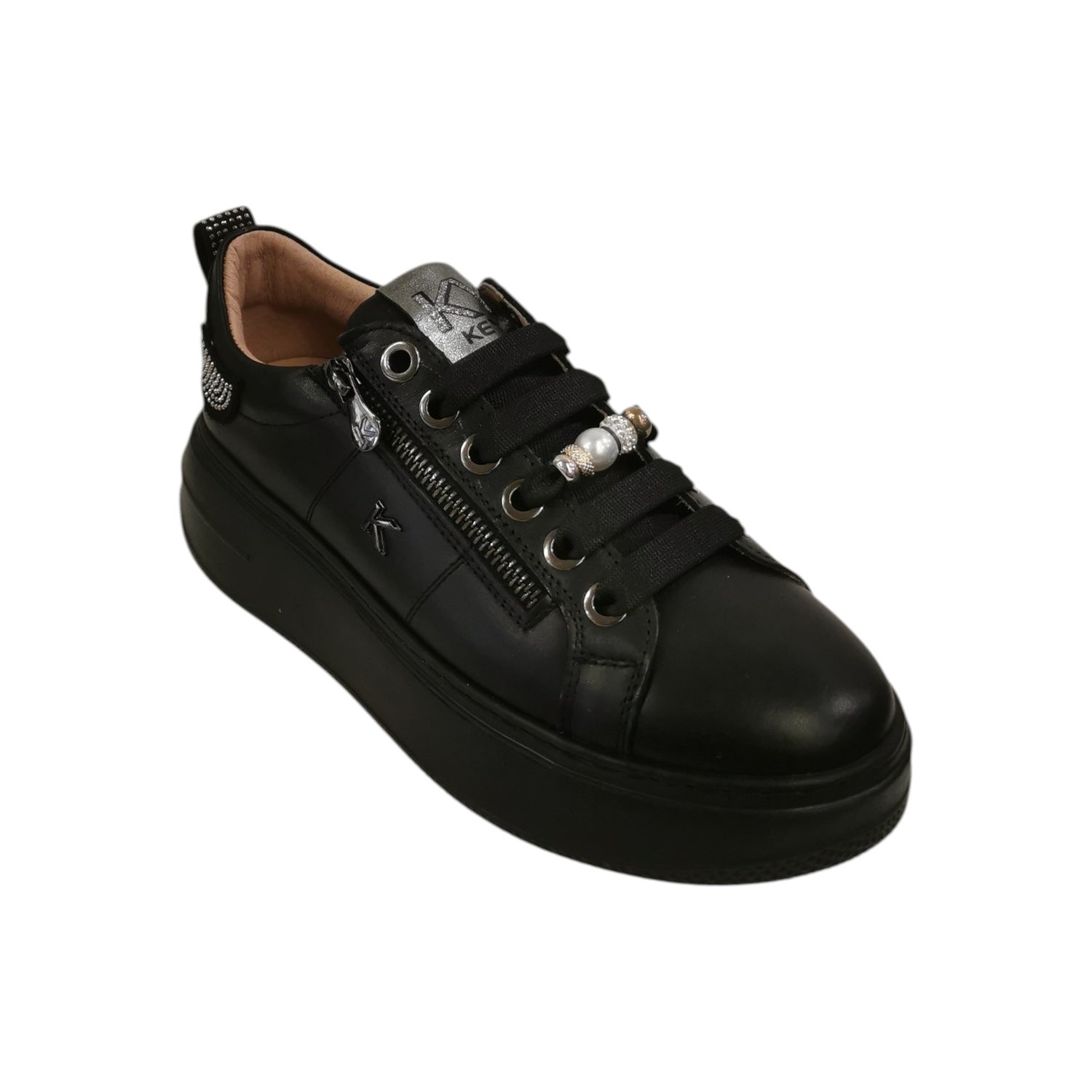 Keys Sneakers Donna in Pelle Nera con Charm