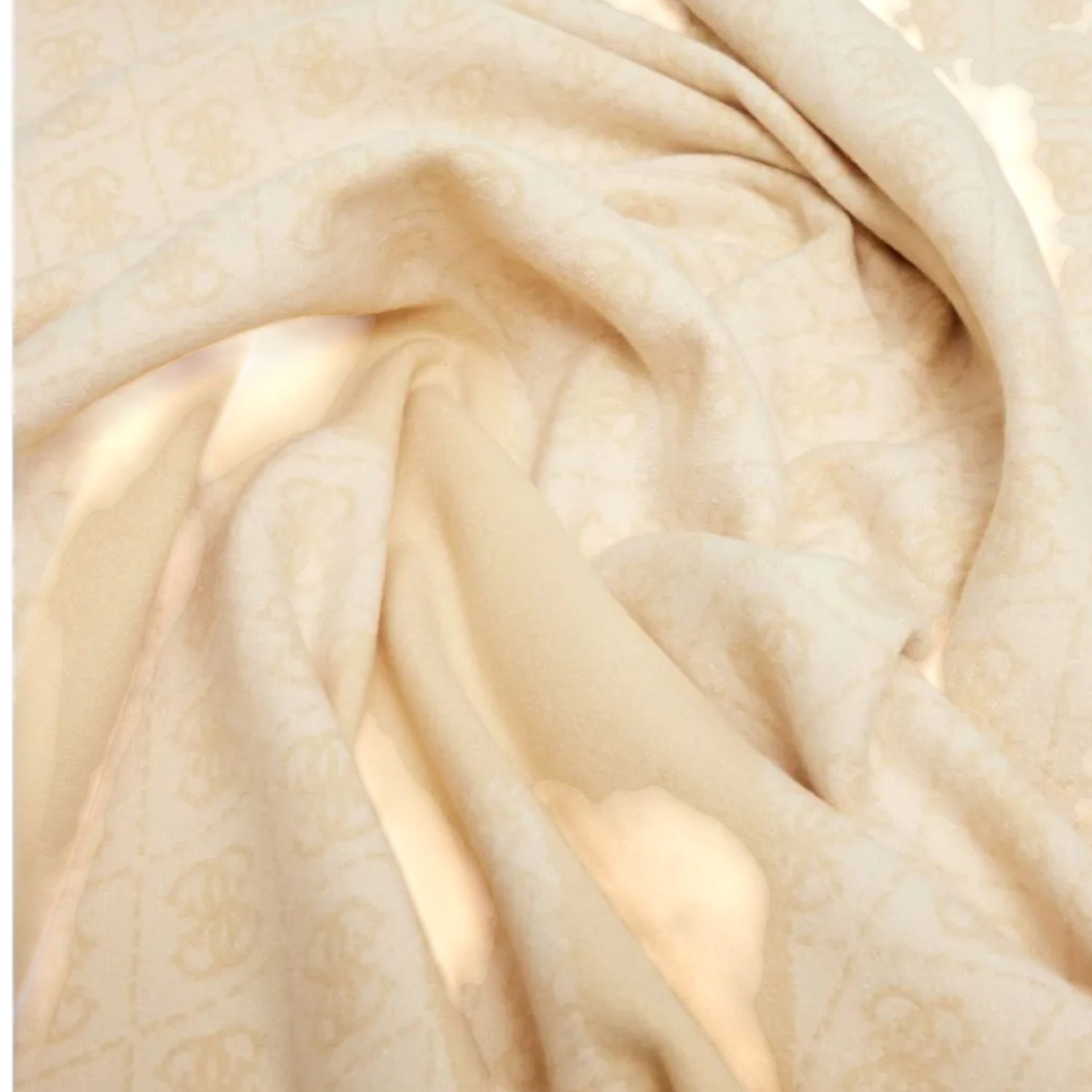 Guess Foulard Beige Jacquard con Maxi Logo da Donna