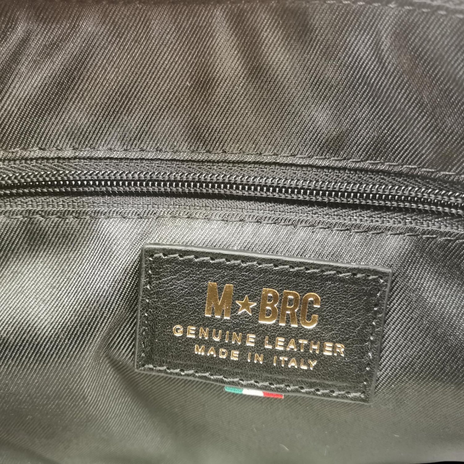 M Brc Borsa a Spalla Donna Linea Voyager in Pelle Nera con Tasconi e Tracolla