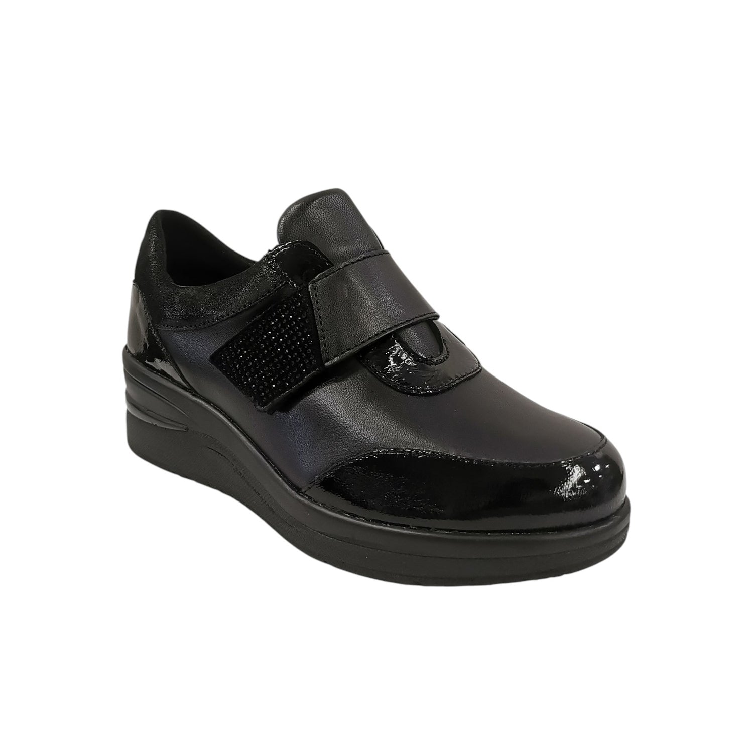 Susimoda Scarpa con Strappo Donna in Pelle e Vernice Nera con Zeppa