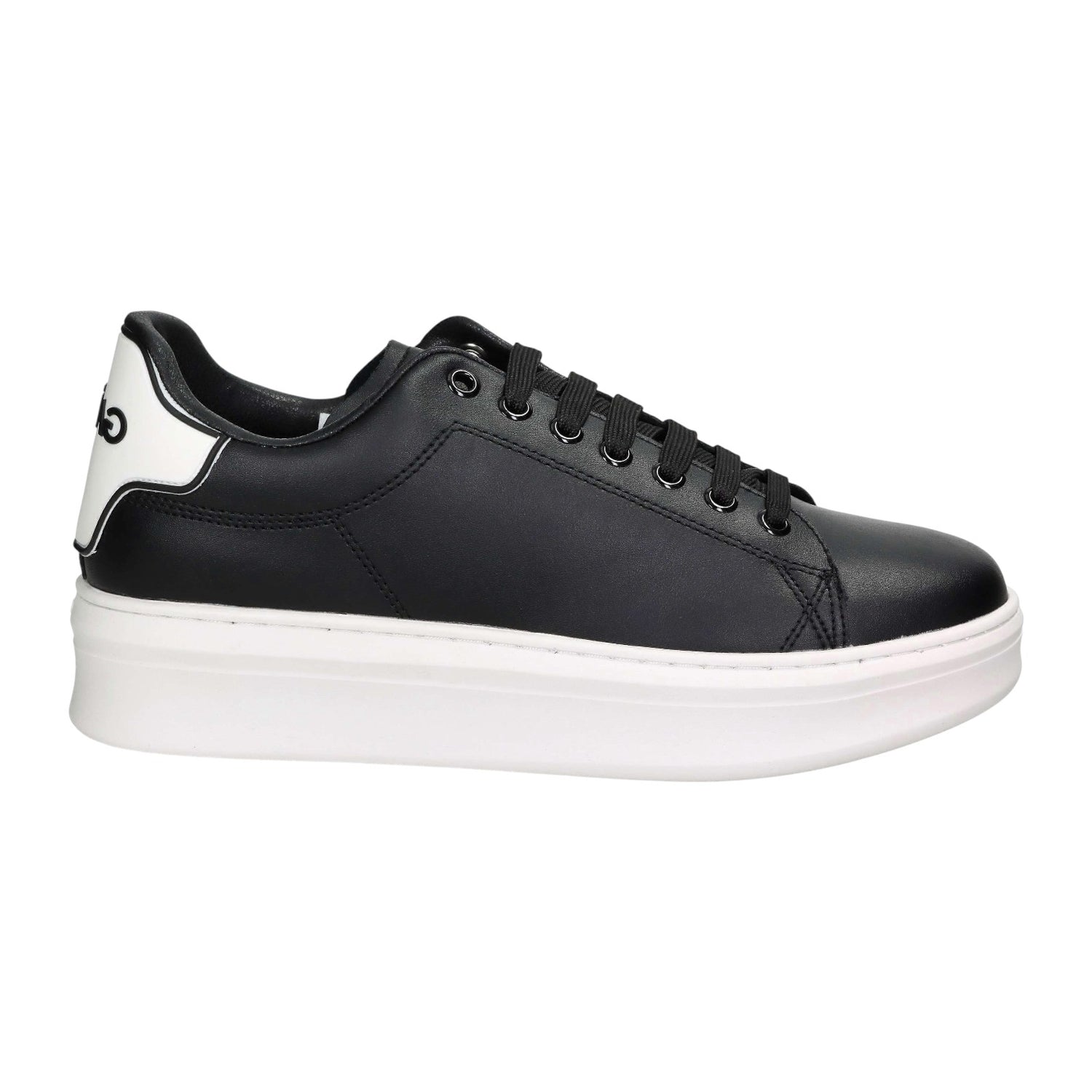 Gaelle Sneakers Uomo in Pelle Nera con Talloncino Bianco Logato