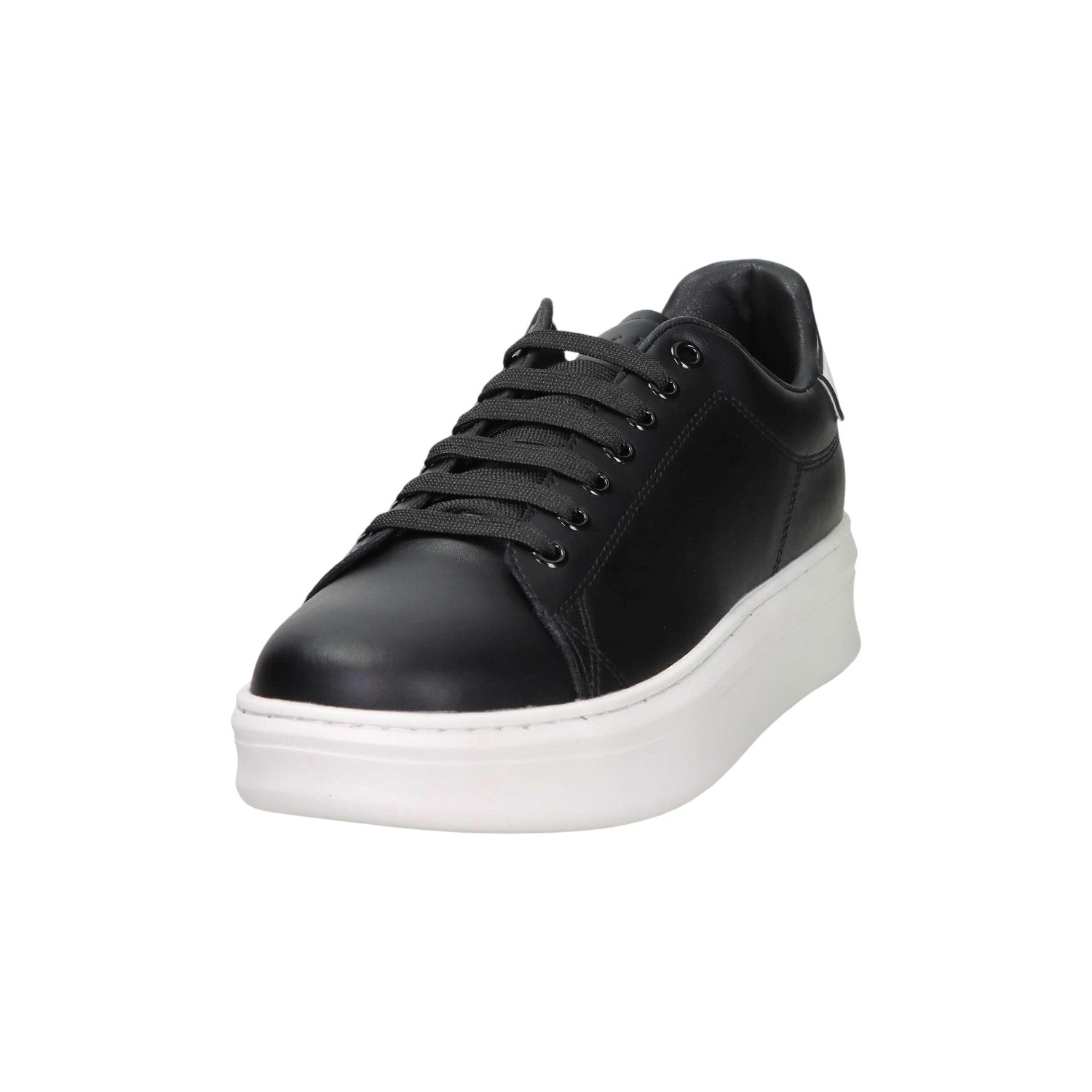 Gaelle Sneakers Uomo in Pelle Nera con Talloncino Bianco Logato