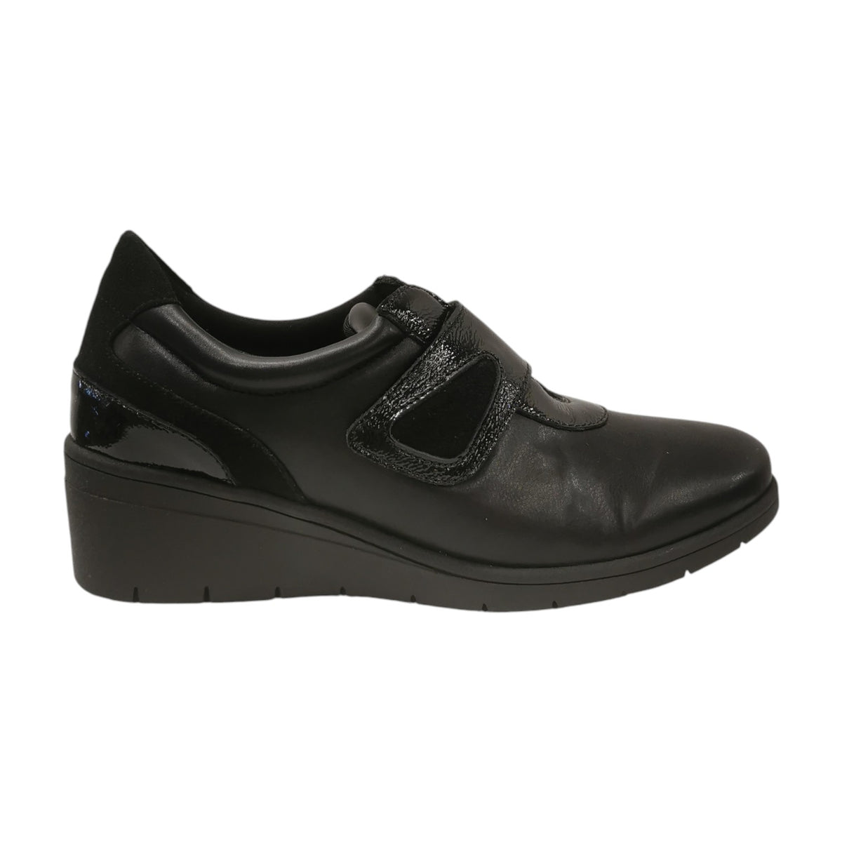 Melluso Scarpa con Strappo Donna in Pelle e Vernice Nera con Zeppa