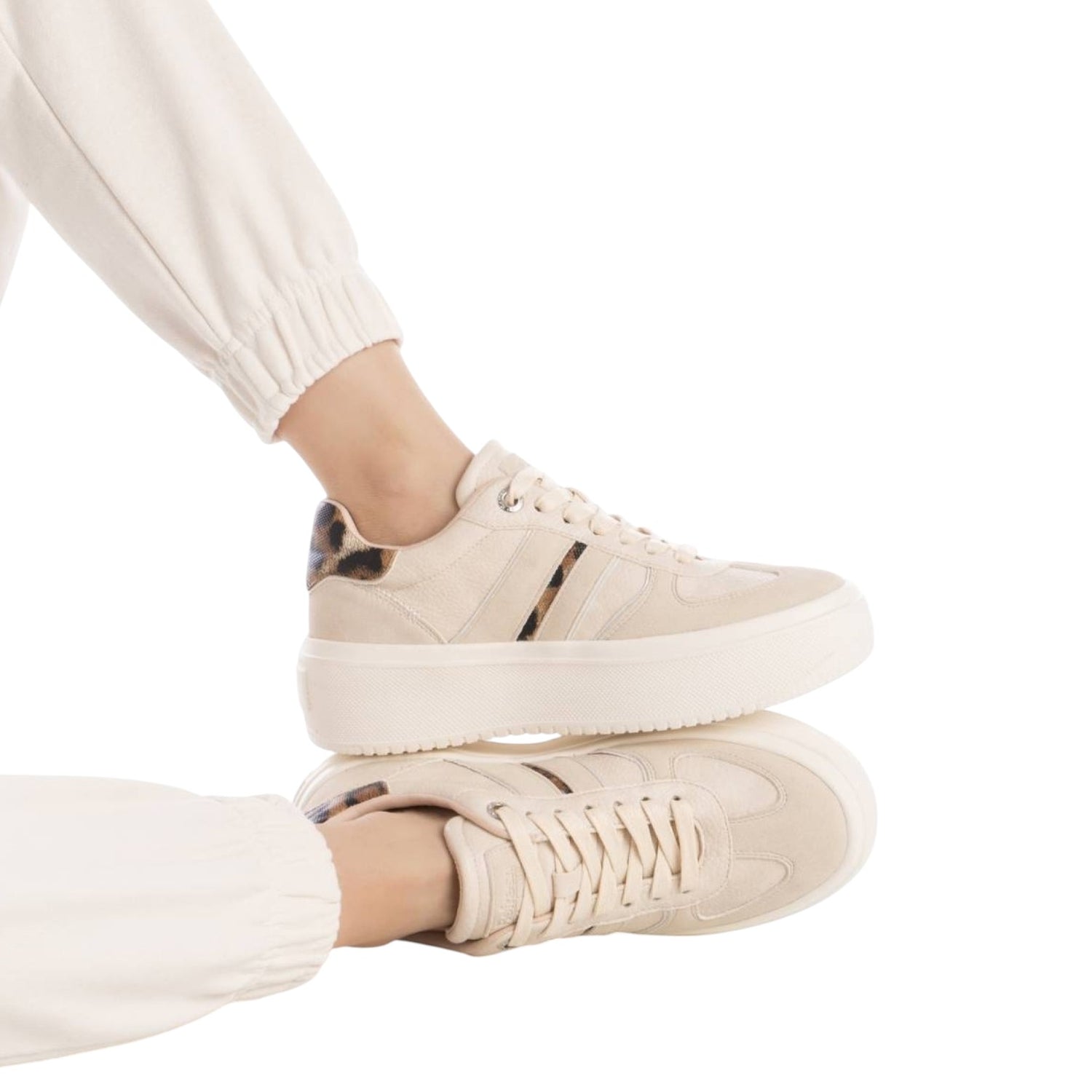 Refresh Sneakers Platform Donna in Ecopelle Beige con Dettaglio Leopardato