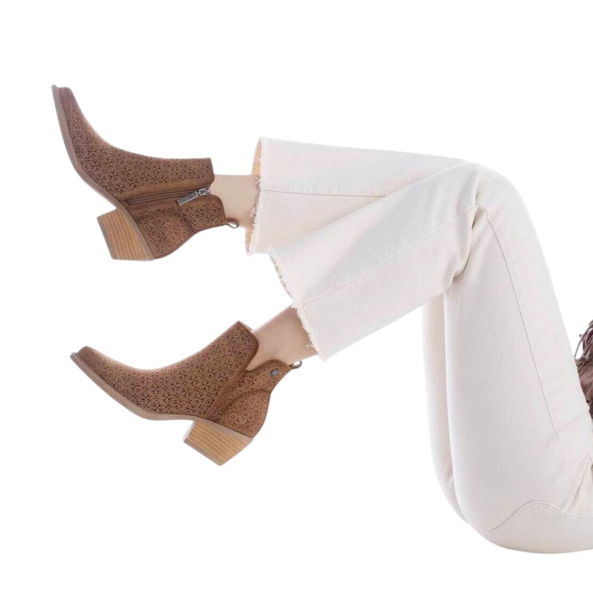 Refresh Camperos Donna in Camoscio Traforato Cammello con Tacco Alto 55mm