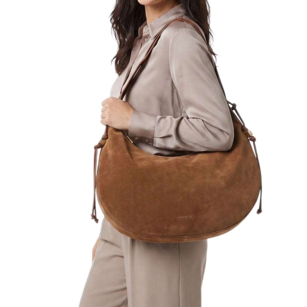Coccinelle Borsa a Spalla Grande Donna Thess in Camoscio Cognac