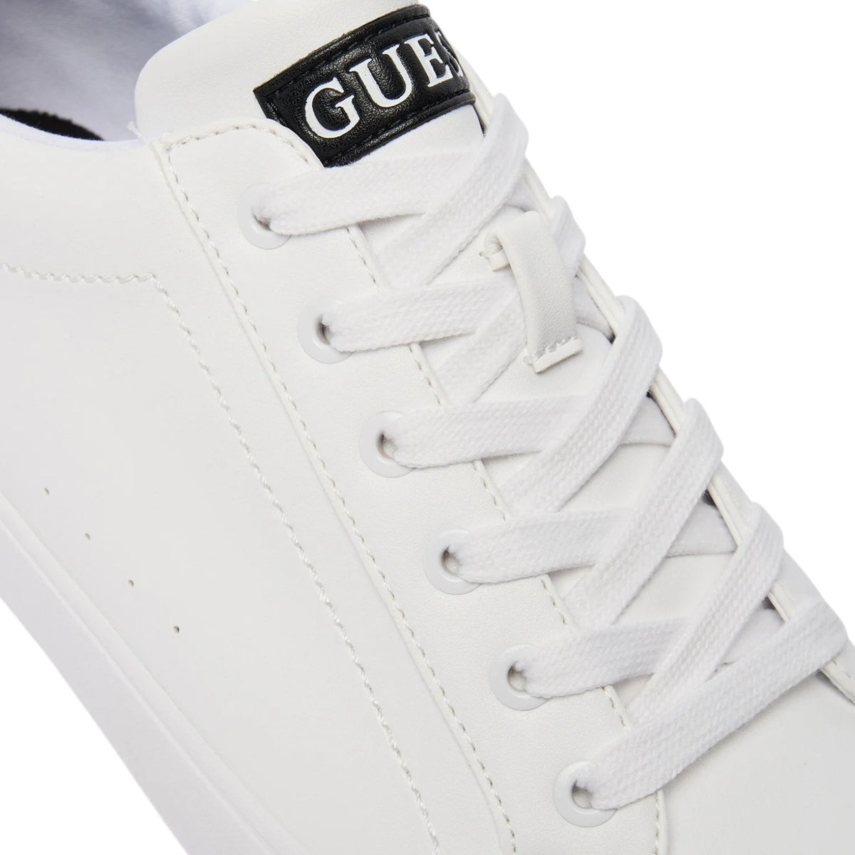 Guess Sneakers Uomo in Ecopelle Bianca con Dettagli Neri